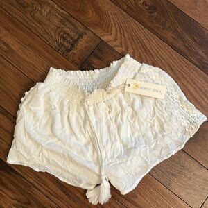 White shorts- NEW